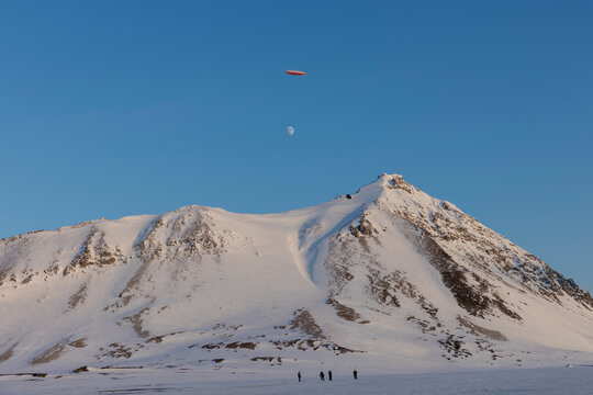 Research blimp, Ny-&Aring;lesund, Svalbard