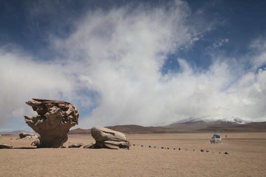 &Aacute;rbol de Piedra (Stone Tree) in the Siloli Desert, Bolivia
