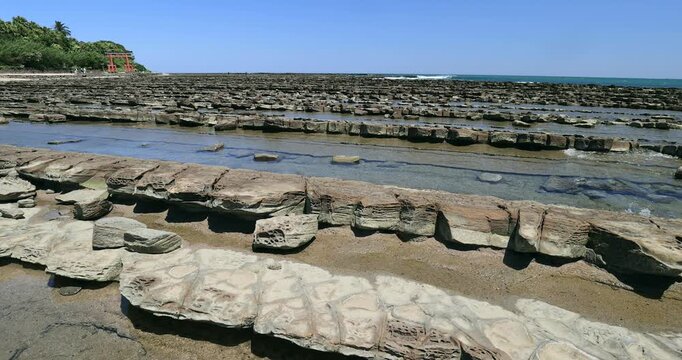 青島と鬼の洗濯岩