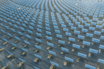 Obraz premium Molten salt tower solar thermal power plant, new energy, super mirror power plant, prism tower