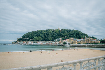 Fototapeta premium Scenic view of La Concha beach in San Sebastian, Basque Country, Spain