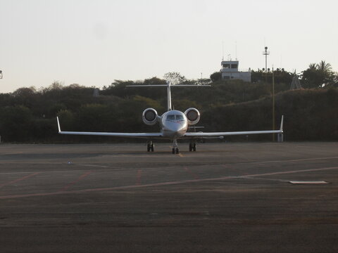 avi&oacute;n 