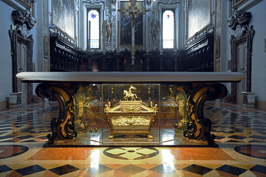 interior of the basilica of Sant'Antonino, patron saint of the city. The church, an example of Romanesque architecture and characterized by a large octagonal bell tower Piacenza Italy