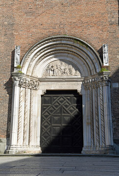 marble portal of the Basilica of San Francesco in Piacenza, a notable example of Lombard Gothic architecture