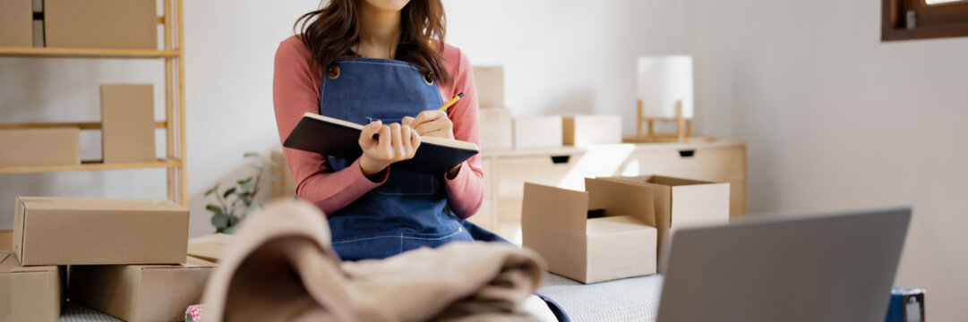 Small business owner packing in the cardbox&nbsp;preparing parcel for delivery online selling&nbsp;sell Online on the Internet from home