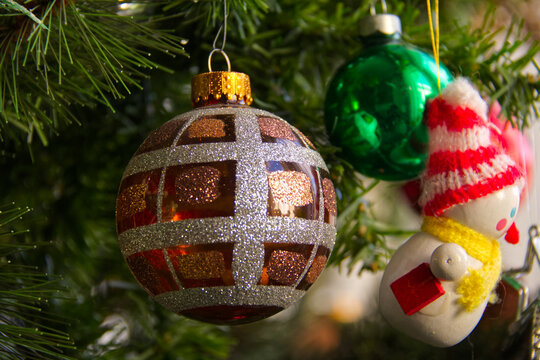 Christmas Tree Decorations for the Holidays 