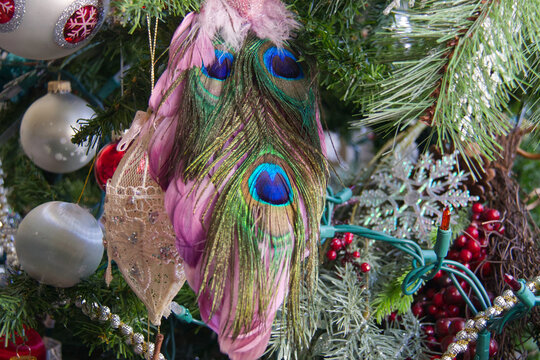 Christmas Tree Decorations for the Holidays 