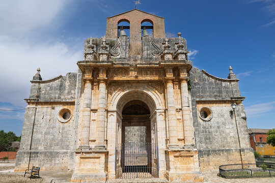 Unfinished ruins of san andr&eacute;s church facade in valladolid