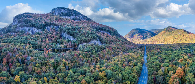 Autumn colors on Frankenstein Cliff in the Crawford Notch State Park - New Hampshire 
