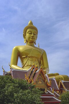 The 69-metre Buddha statue (Big Buddha Bangkok), in the lotus position, visible from afar across the khlongs, dedicated to Luang Pu Sodh Candasaro, Wat Paknam Phasi Charoen, Phasi Charoen district, Bangkok, Thailand