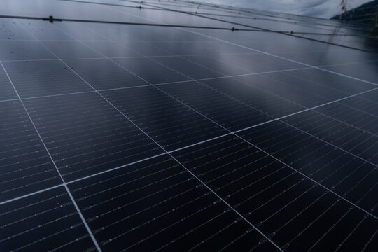 Photovoltaik Panels Dach Installation - Solar Zellen Nahaufnahme