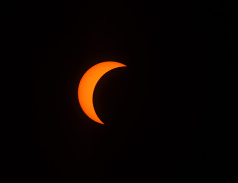 Fotograf&iacute;as del Eclipse Total de Agosto de 2026 en Espa&ntilde;a, en sus diferentes etapas