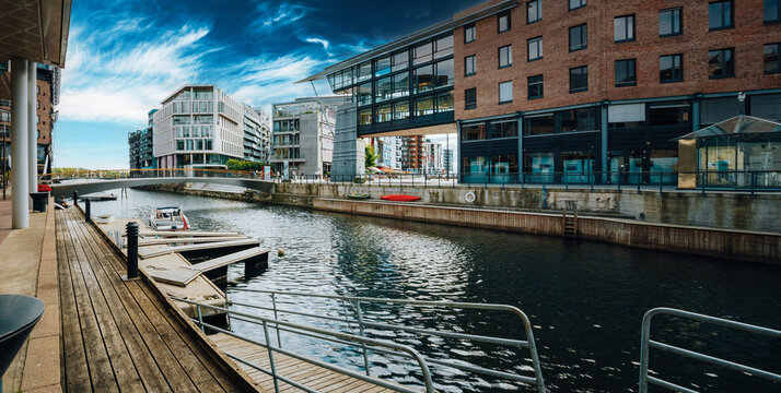Tjuvholmen canal and modern architecture in Oslo
