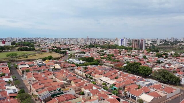 Vista a&eacute;rea dos Bairros Tancredo Neves e Jardim Esp&iacute;rito Santo em Uberaba, Minas Gerais
