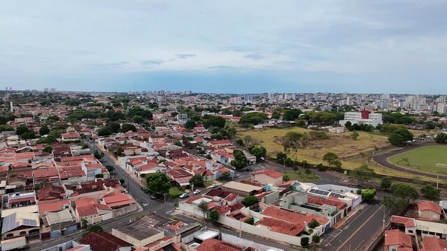 Vista a&eacute;rea dos Bairros Tancredo Neves e Jardim Esp&iacute;rito Santo em Uberaba, Minas Gerais
