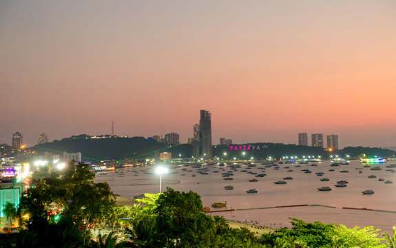 tourist attractions in the city park of Pattaya City, 
The most beautiful Viewpoint Pattaya City in Thailand 