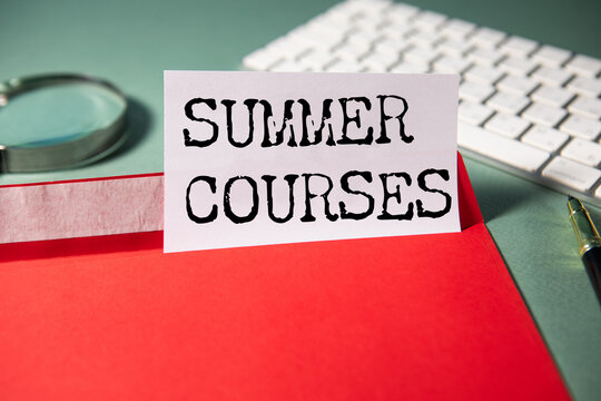 SUMMER COURSES text on paper