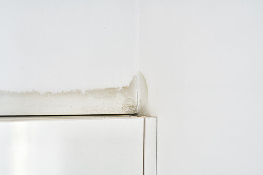 Humidity and water leak above the kitchen cabinets
