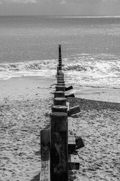 Looking Forward: A Brooding Seascape Guiding the Eye Toward the Horizon