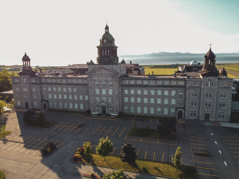 Coll&egrave;ge de Ste-Anne et du C&eacute;gep de La Pocati&egrave;re. C&eacute;gep de La Pocati&egrave;re, Qu&eacute;bec.