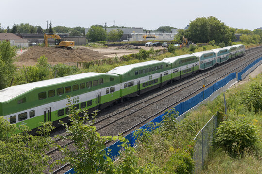 Go Trains viewed from Birchmount Road bridge (right over the Lakeshore East rail corridor, sandwiched between Mack and Highview, Toronto