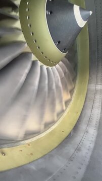 jet blade engine airplane move slowly
