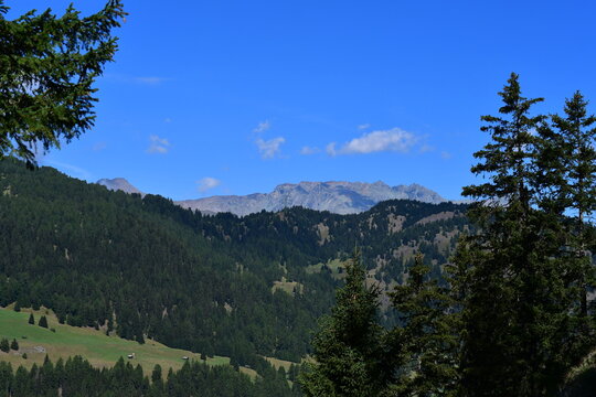 Sch&ouml;ne Landschaft bei Reschen in S&uuml;dtirol 
