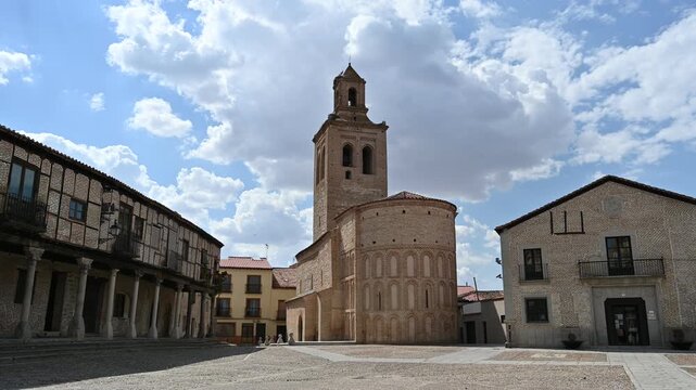 Iglesia de Santa Mar&iacute;a la Mayor del Castillo En Ar&eacute;valo