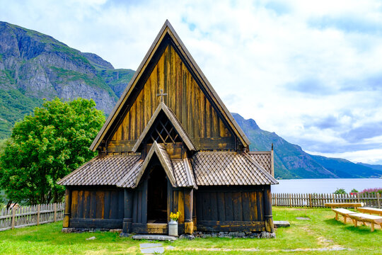 Antica chiesa in legno di &Oslash;ye (&Oslash;ye stavkyrkje), Vang, Norvegia