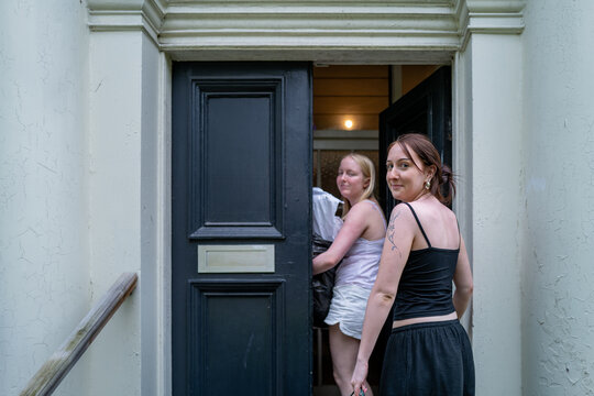 Gen Z girls moving into their first shared house