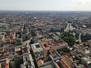 Obraz premium Editorial Use Only - Aerial view of Budapest, Hungary, including St. Stephen's Basilica and Elizabeth Square
