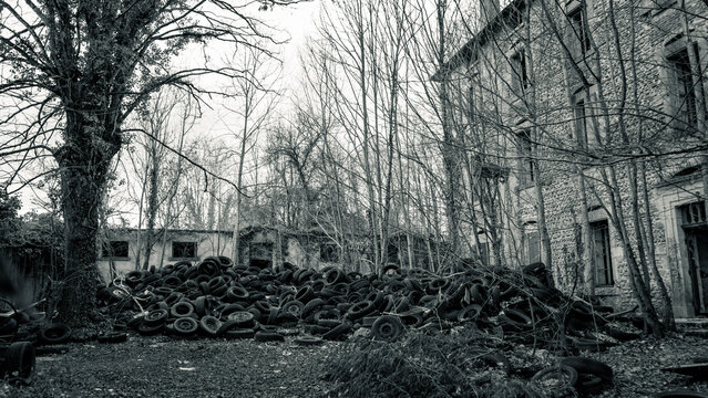 Urbex - Abandoned Zone - Tank