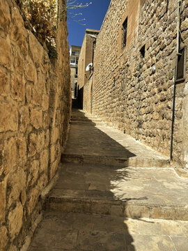 narrow street in the old town of mardin