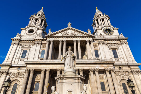 Saint Pauls Cathedra churchl West Front with Queen Anne Statue in London, England, UK