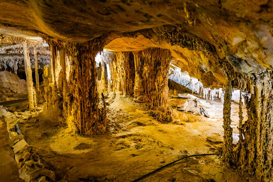 Intricate stalactites and stalagmites inside Lehman Caves