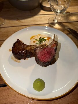 lamb chops with vegetables