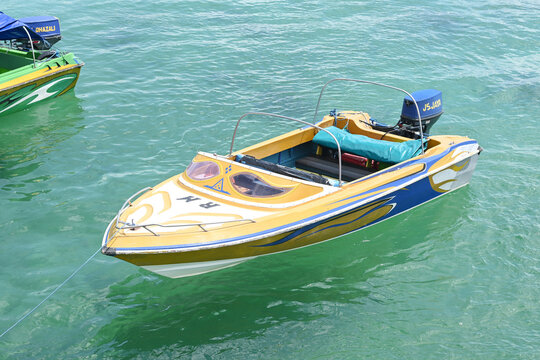 speedboat