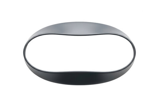 Elemento de dise&ntilde;o minimalista en forma de anillo ovalado y curvado de color gris oscuro mate, aislado sobre fondo blanco para proyectos gr&aacute;ficos.