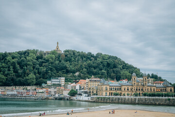 Fototapeta premium Scenic view of La Concha beach in San Sebastian, Basque Country, Spain
