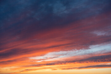 Obraz premium red sky with clouds