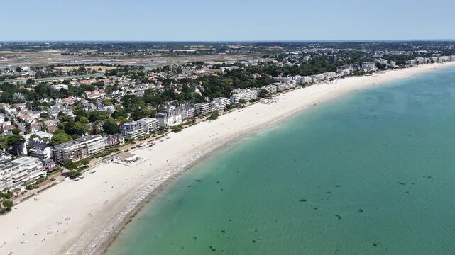 baie et plage de la Baule en Loire-Atlantique