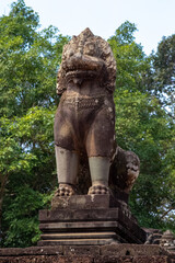 Obraz premium statue du lion gardien sur la terrasse des éléphants, Angkor Thom, Siem Reap, Cambodge
