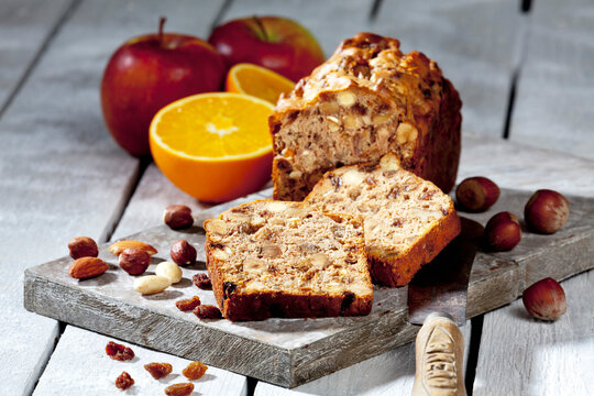 Christmas pastry, Fruit cake with nuts