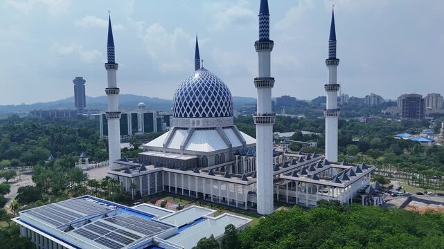 Sultan Salahuddin Abdul Aziz Mosque in Shah Alam, Malaysia.
