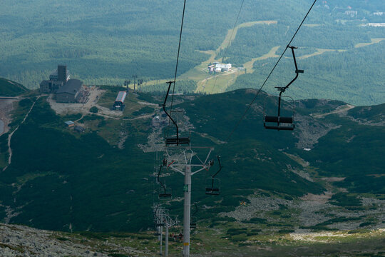 chairlift view view skalnate pleso lomnicky stit tatras slovakia mountain landscape summer chairlift infrastructure and distant station buildings concept of travel tourism adventure