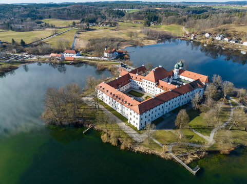 Aerial view, Seeon Monastery, Klostersee, Seeon-Seebruck, Chiemgau, aerial view, Upper Bavaria, Bavaria, Germany