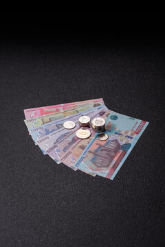 Uzbekistan, uzbek paper banknotes som for settlements and financial transactions. Uzbek som