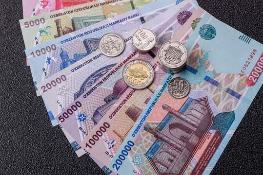Uzbekistan, uzbek paper banknotes som for settlements and financial transactions. Uzbek som