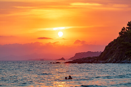 Frankreich - C&ocirc;te d&rsquo;Azur - Mittelmeer - Sonnenuntergang - Strand