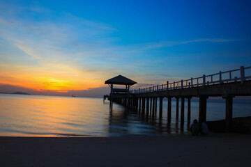 Obraz premium wooden pier on the sea with blue sky in the summer